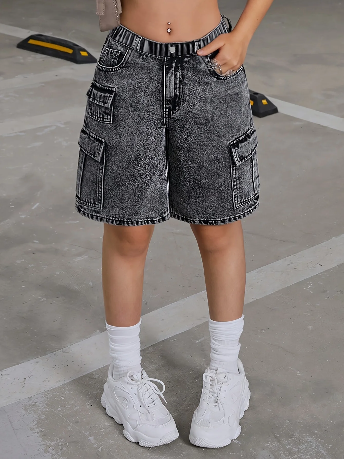 Girl's Y2K retro flip-front loose-fit denim work pants with elastic waist, soft and comfortable fabric suitable for all seasons.